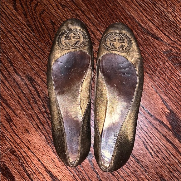 Gucci Shoes - GUCCI bronze flats size 10